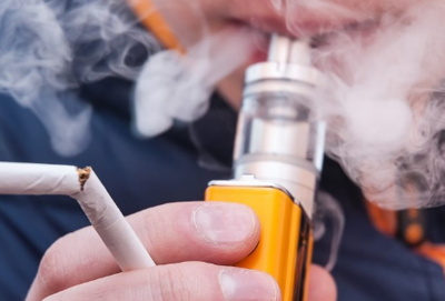 蒸汽迷霧中的隱憂 青少年使用電子煙或致大腦發(fā)育受損